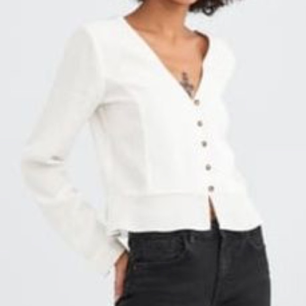 ZARA WHITE CROPPED TOP WITH BUTTONS XS LONG SLEEVE